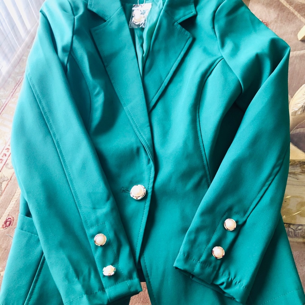 Green Lightweight Blazer or Jacket - Picture 3 of 8